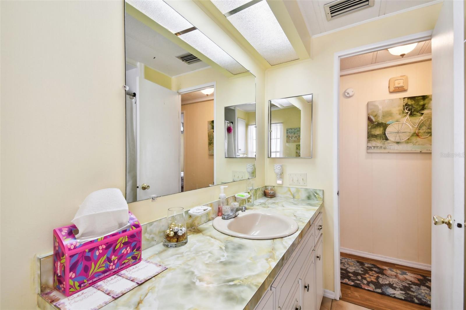 Listing photo id 34 for 66 Royal Palm Circle