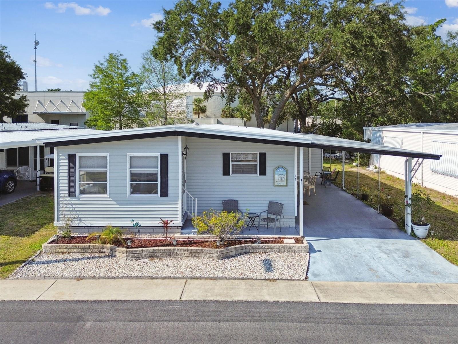 Listing photo id 47 for 66 Royal Palm Circle