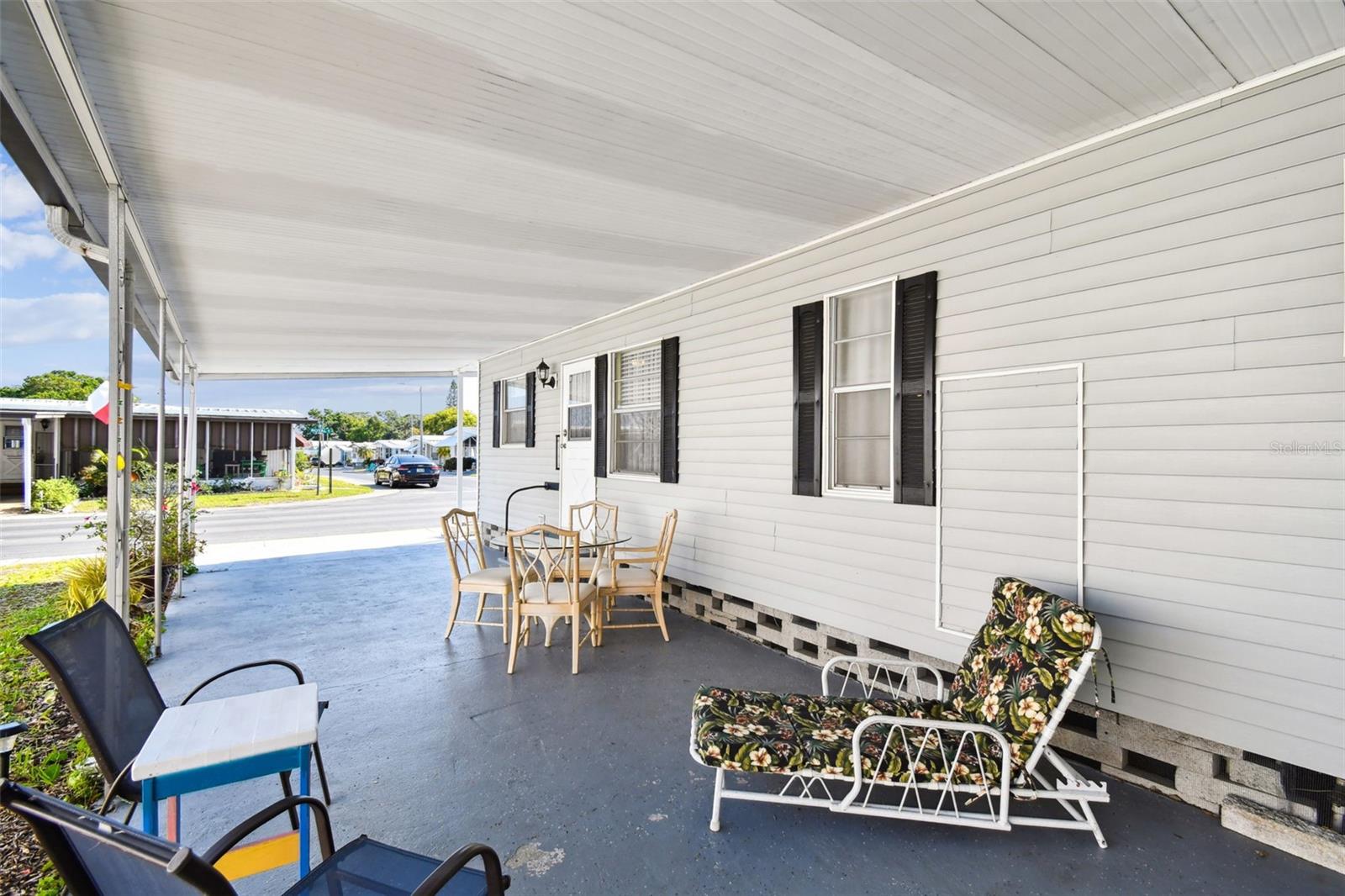 Listing photo id 50 for 66 Royal Palm Circle