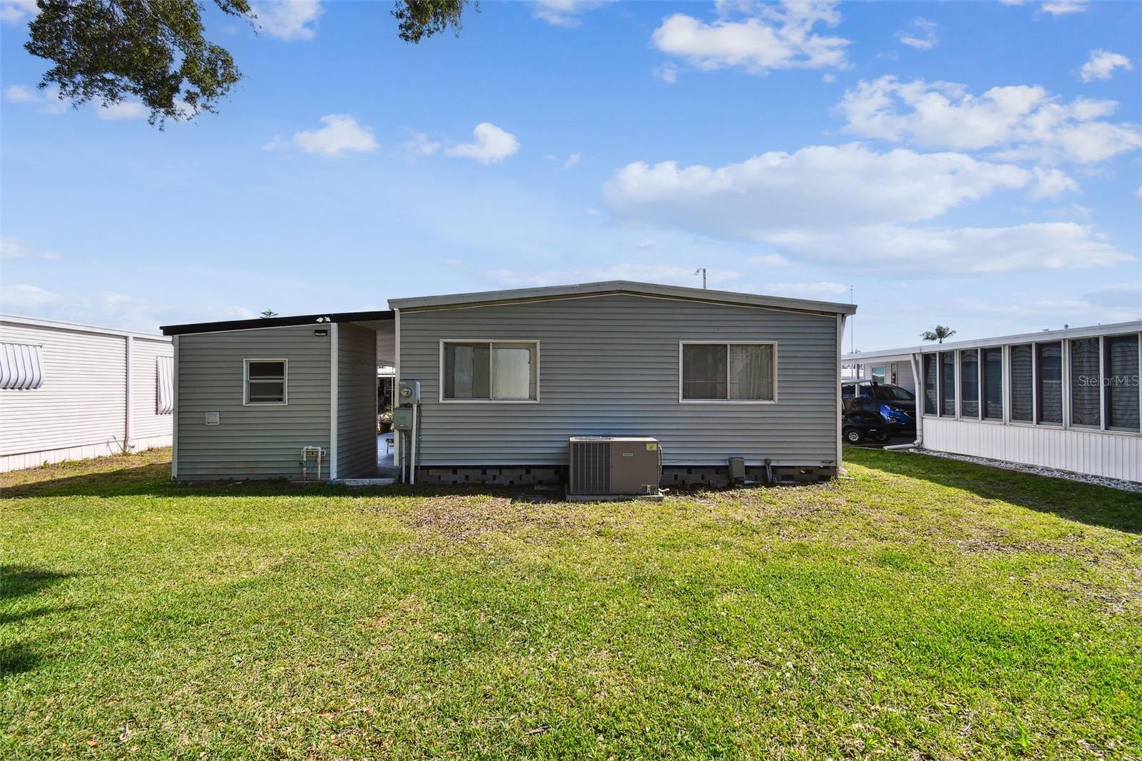 Listing photo id 51 for 66 Royal Palm Circle