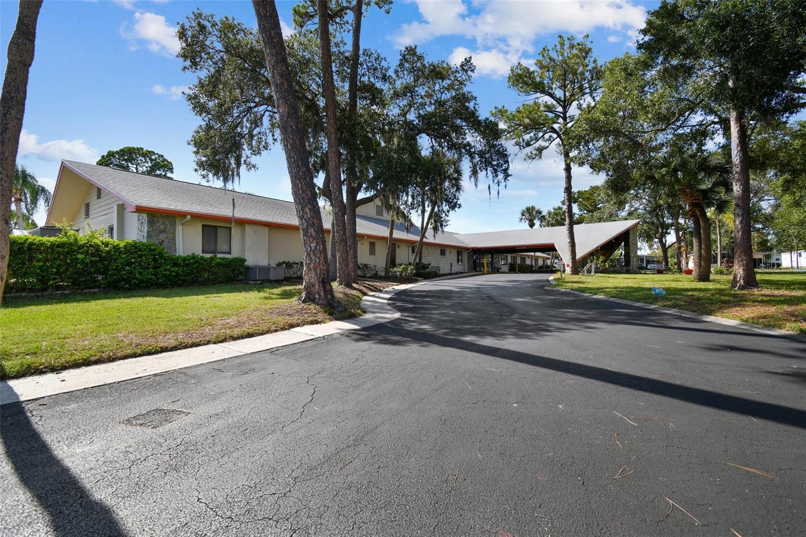 Listing photo id 60 for 66 Royal Palm Circle