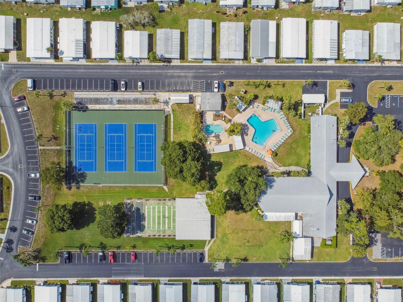 Listing photo id 61 for 66 Royal Palm Circle