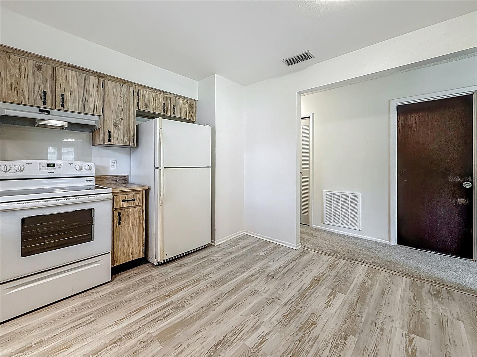 Image 11 of 49 For 1444 Oak Haven Drive
