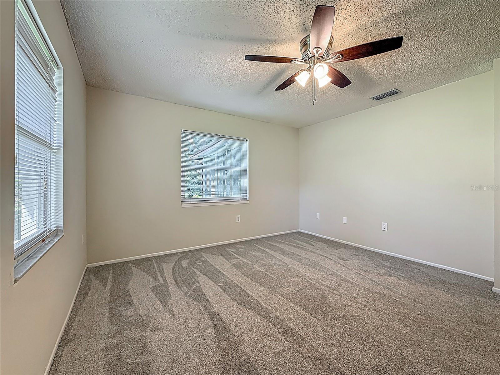 Image 16 of 49 For 1444 Oak Haven Drive