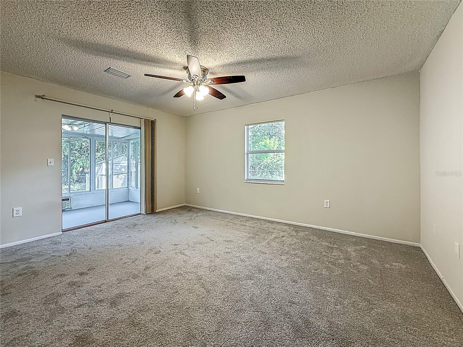Image 19 of 49 For 1444 Oak Haven Drive