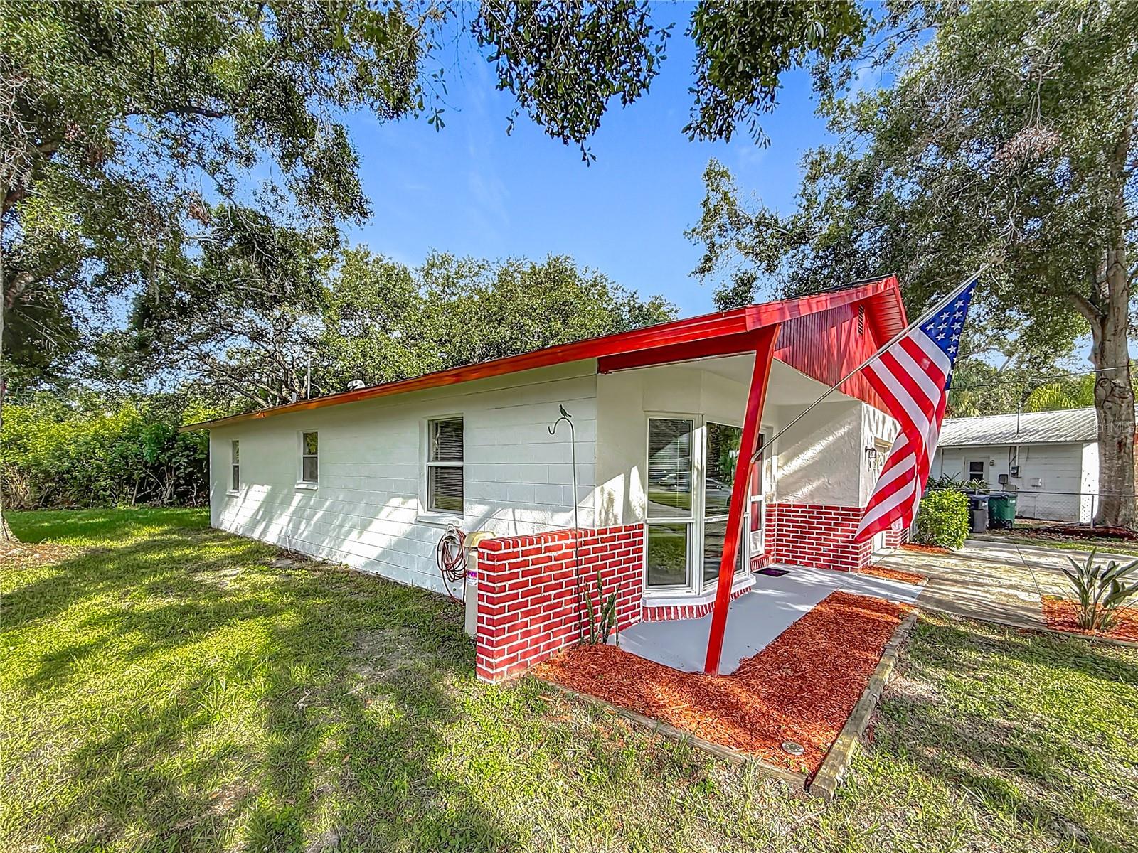 Image 4 of 49 For 1444 Oak Haven Drive