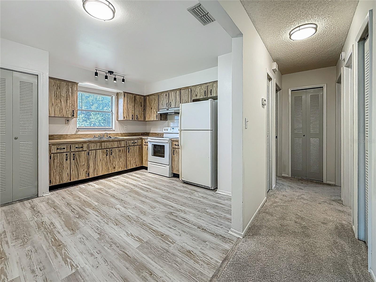 Image 9 of 49 For 1444 Oak Haven Drive