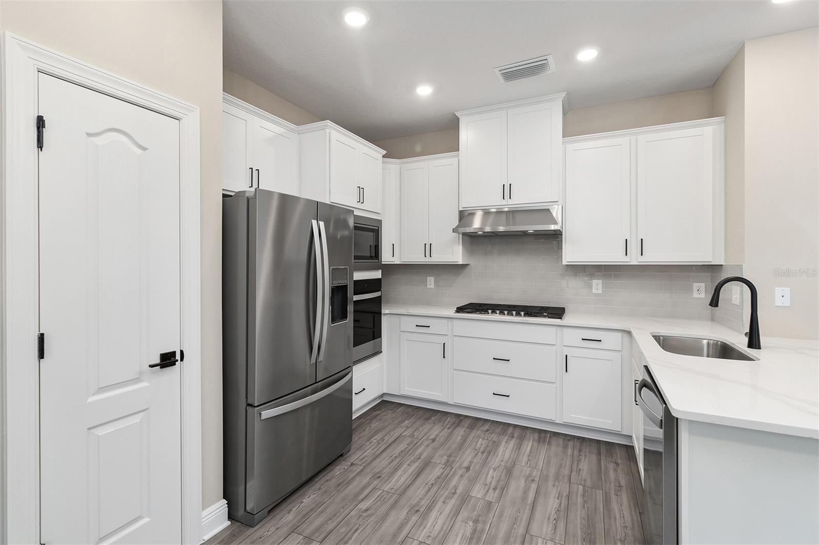 Image 2 of 7 For 7700 Somersworth Drive