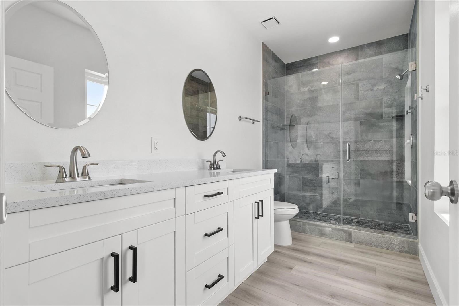 Image 10 of 37 For 13117 4th Street E