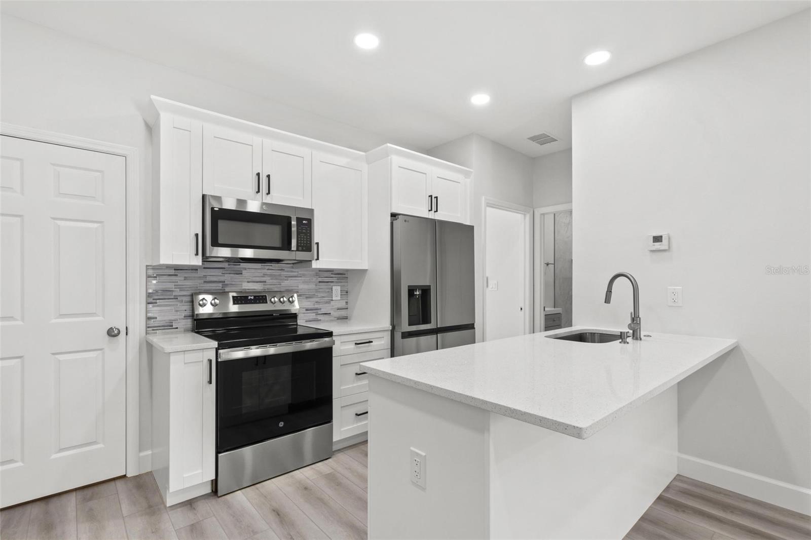 Image 23 of 37 For 13117 4th Street E
