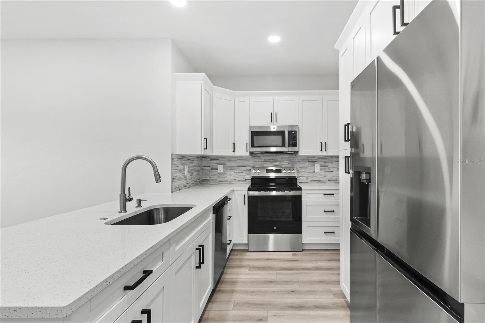 Image 5 of 37 For 13117 4th Street E