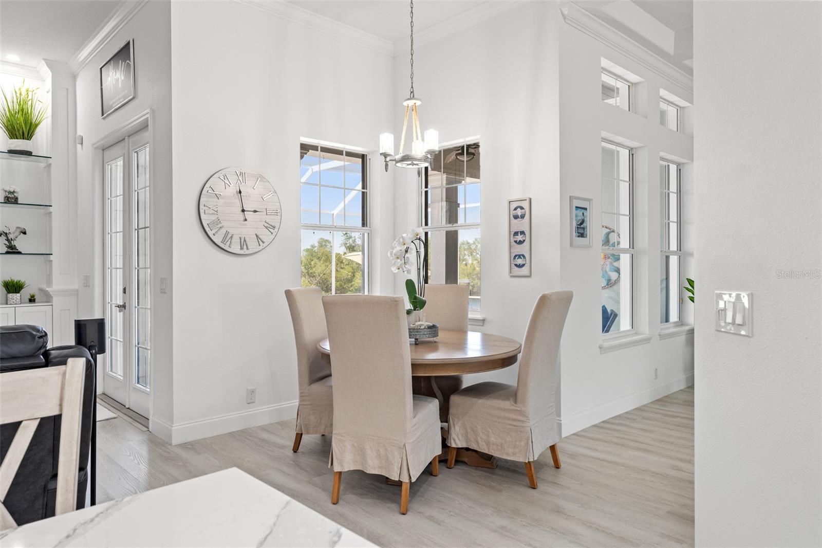 Image 32 of 71 For 819 Islebay Drive