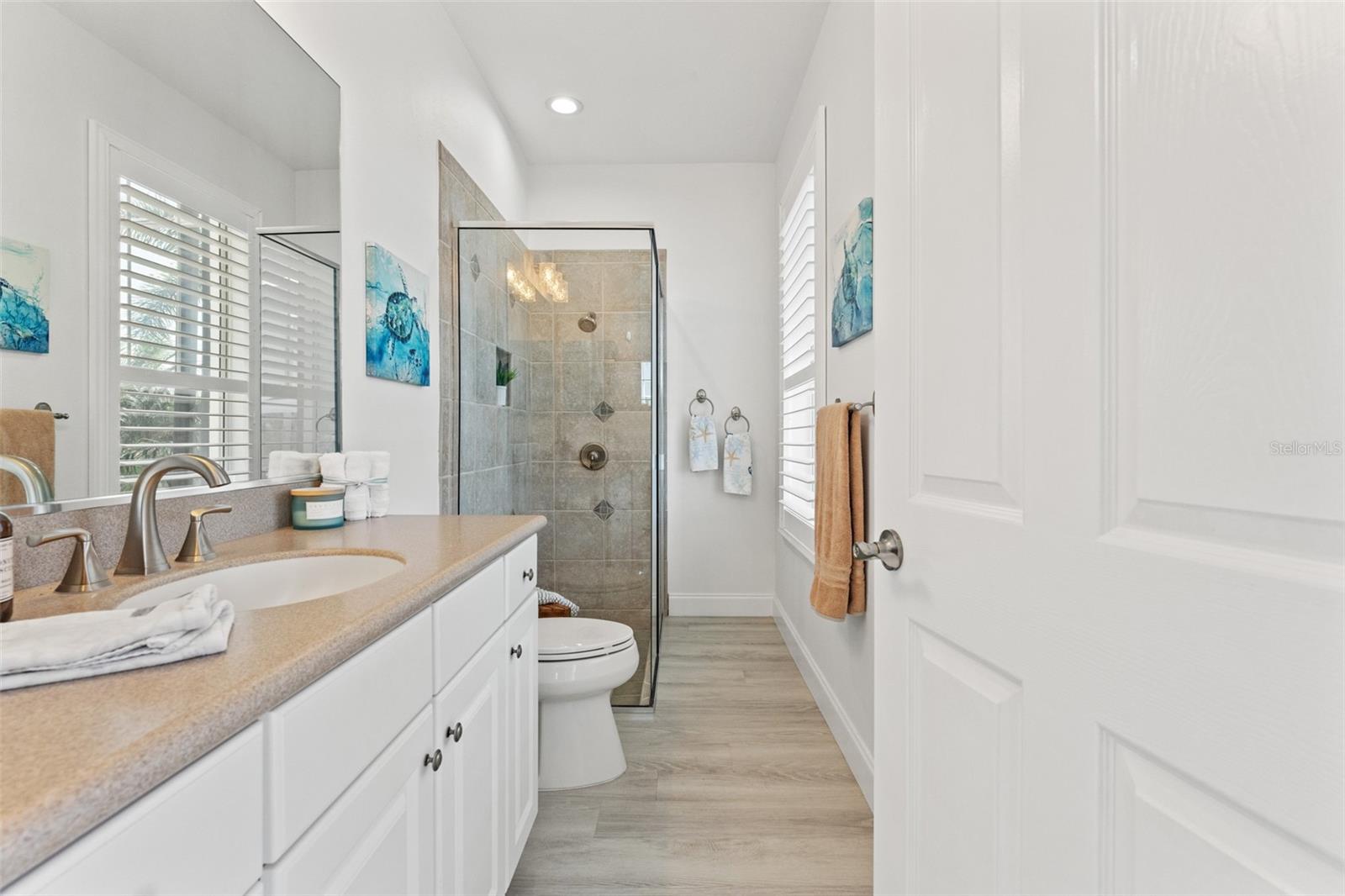 Image 43 of 71 For 819 Islebay Drive