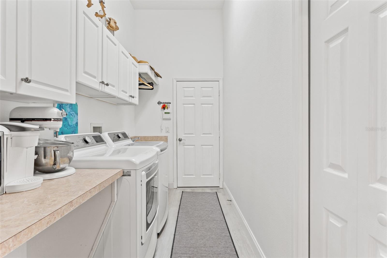 Image 47 of 71 For 819 Islebay Drive