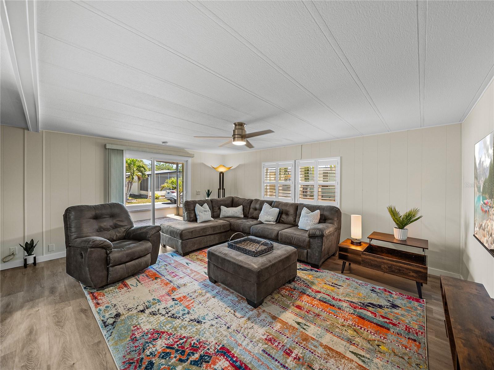 Image 11 of 31 For 6950 46th Avenue N 4
