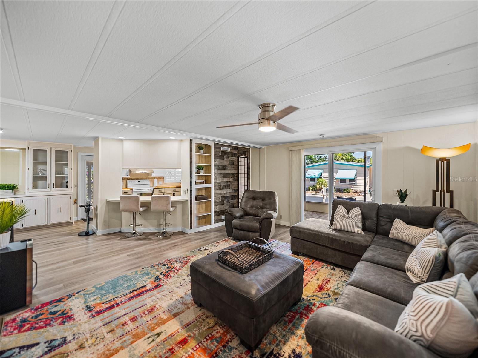 Image 13 of 31 For 6950 46th Avenue N 4