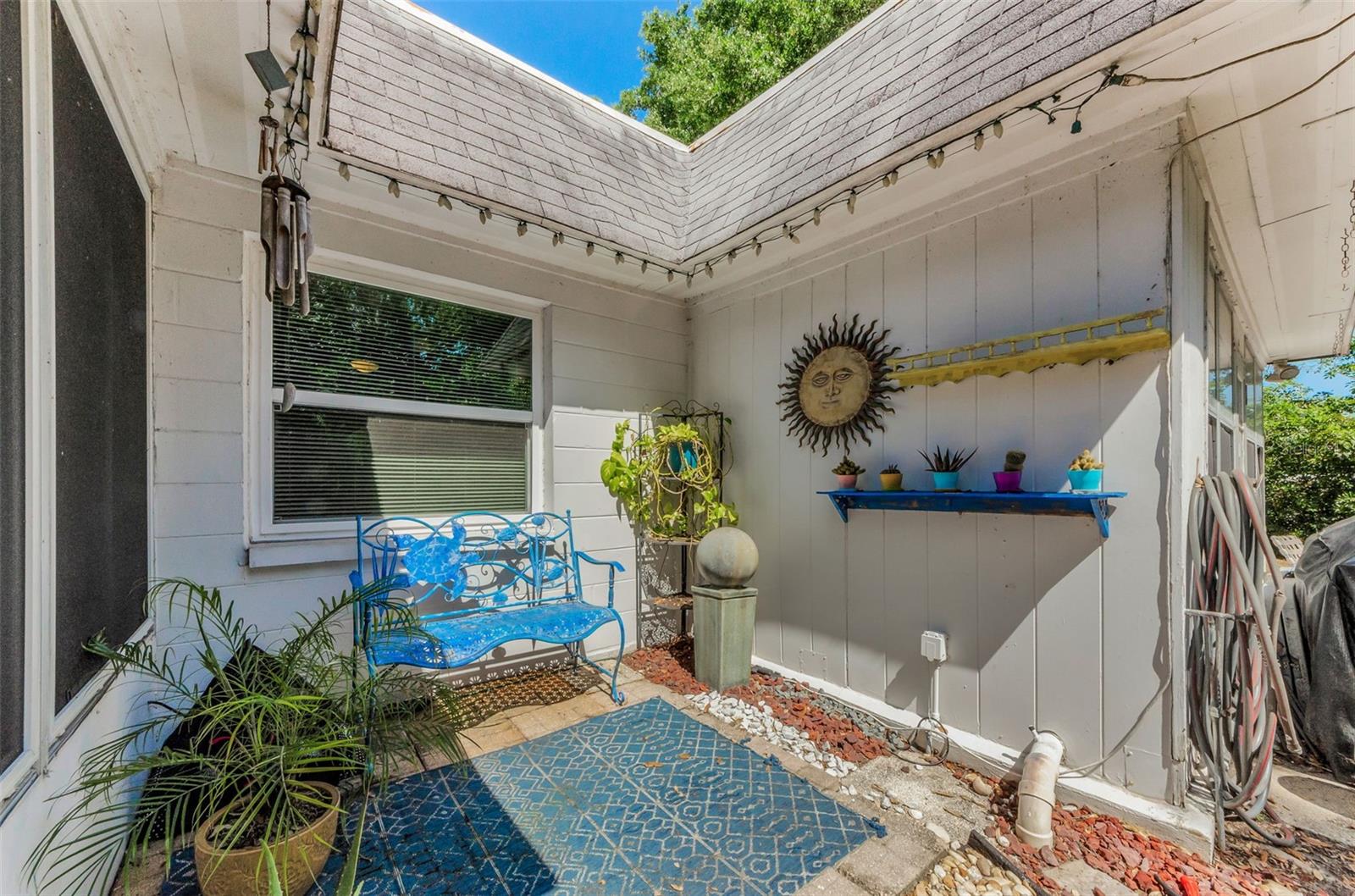 Image 25 of 58 For 4252 Sheldon Place 0