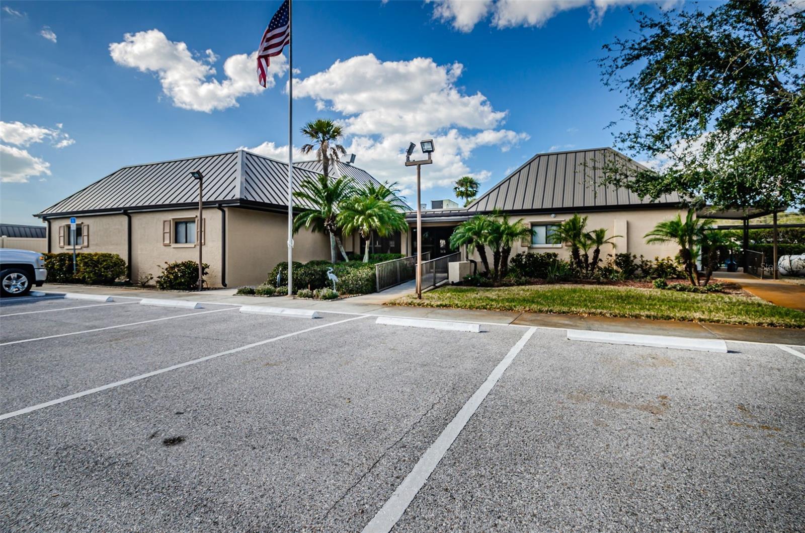 Image 33 of 58 For 4252 Sheldon Place 0