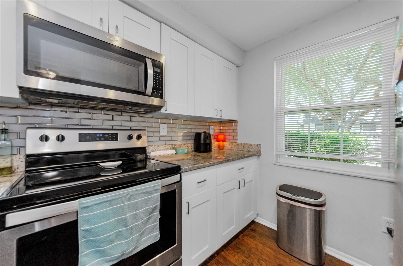 Image 7 of 58 For 4252 Sheldon Place 0