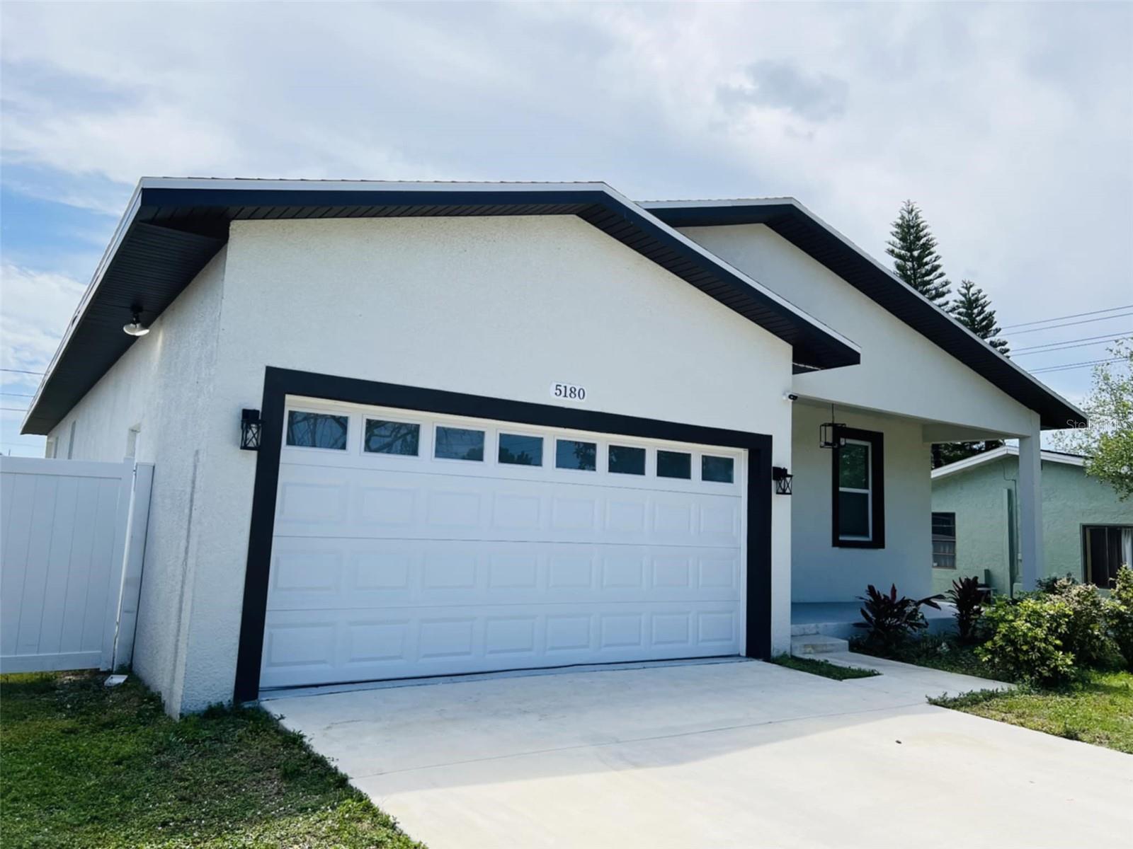Image 4 of 32 For 5180 69th Avenue N