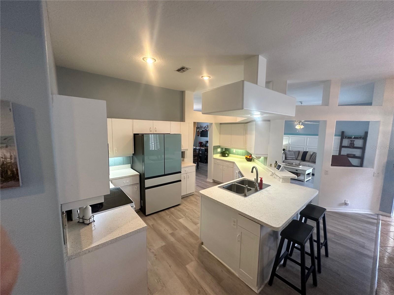 Image 10 of 51 For 14334 Teasdale Avenue
