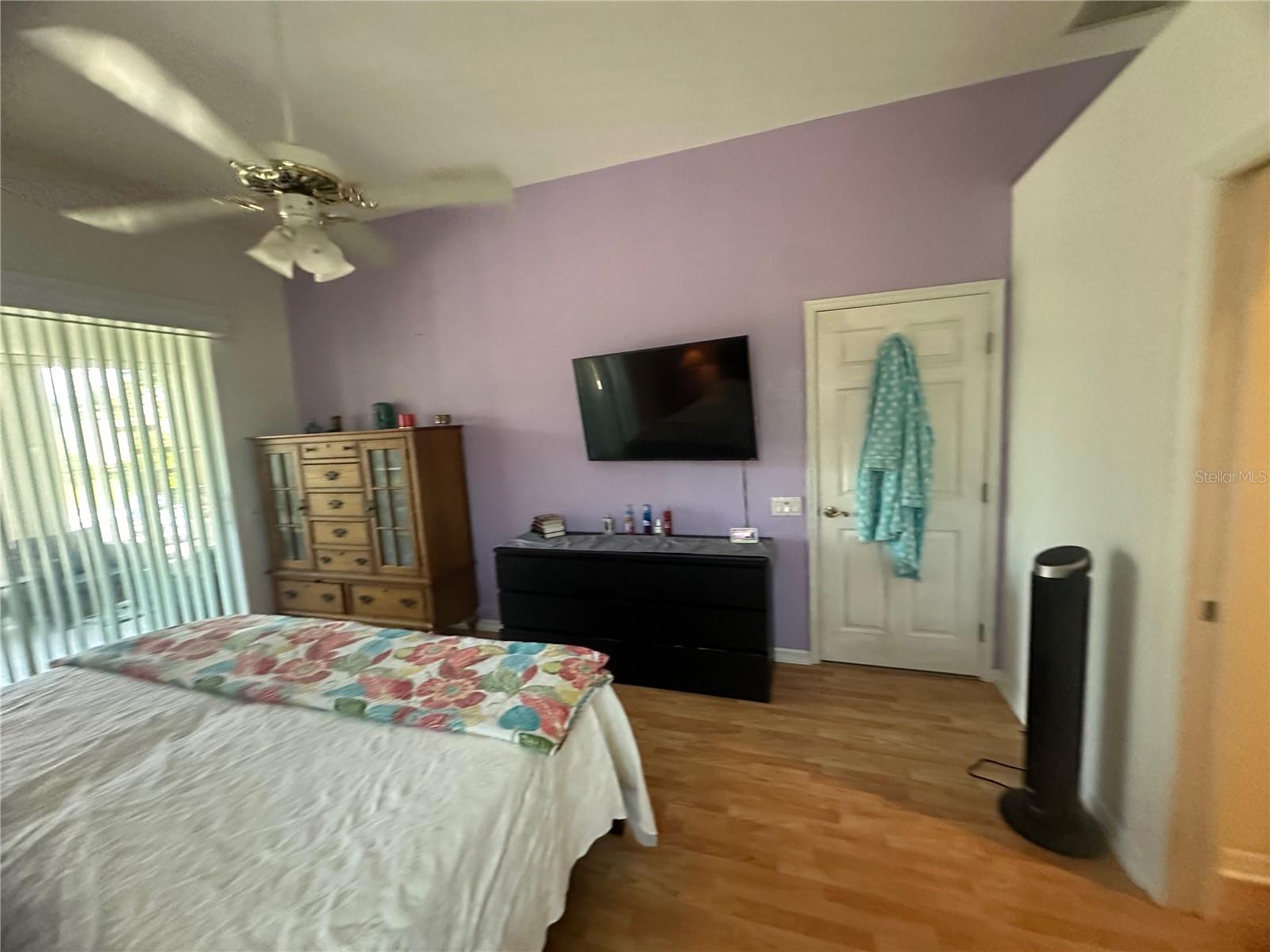 Image 31 of 51 For 14334 Teasdale Avenue