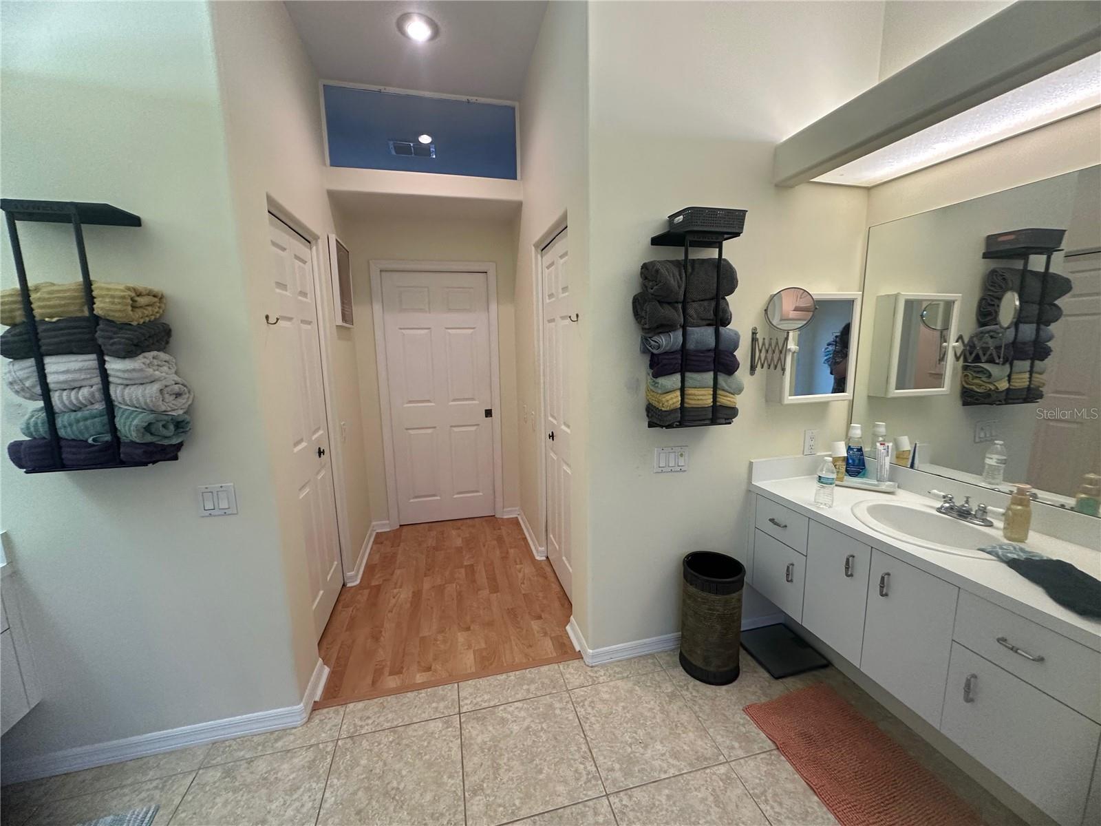 Image 41 of 51 For 14334 Teasdale Avenue