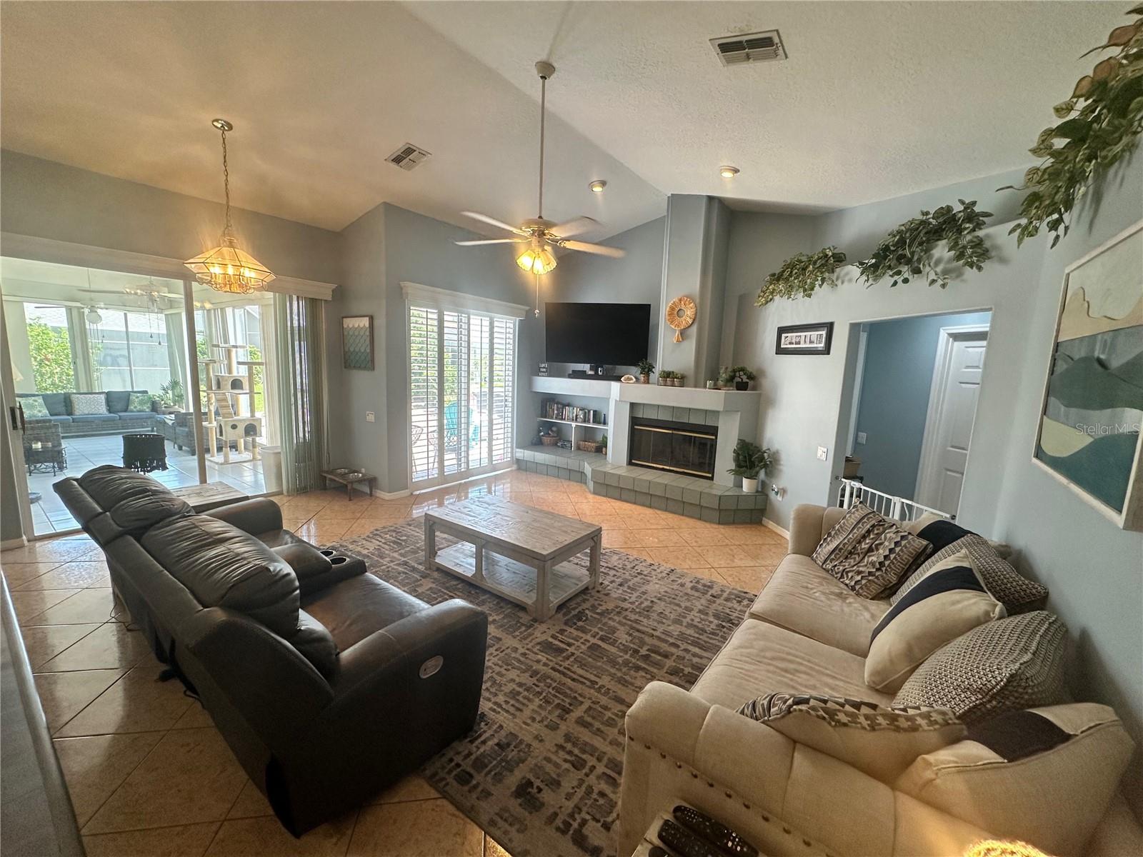 Image 6 of 51 For 14334 Teasdale Avenue