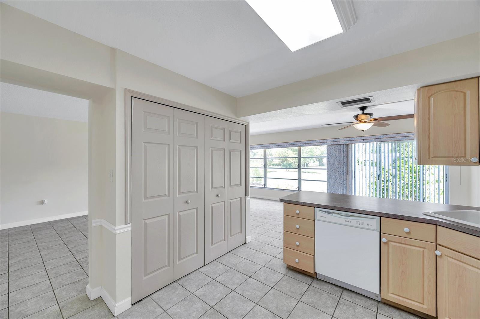 Image 12 of 37 For 1655 Highland Avenue D140
