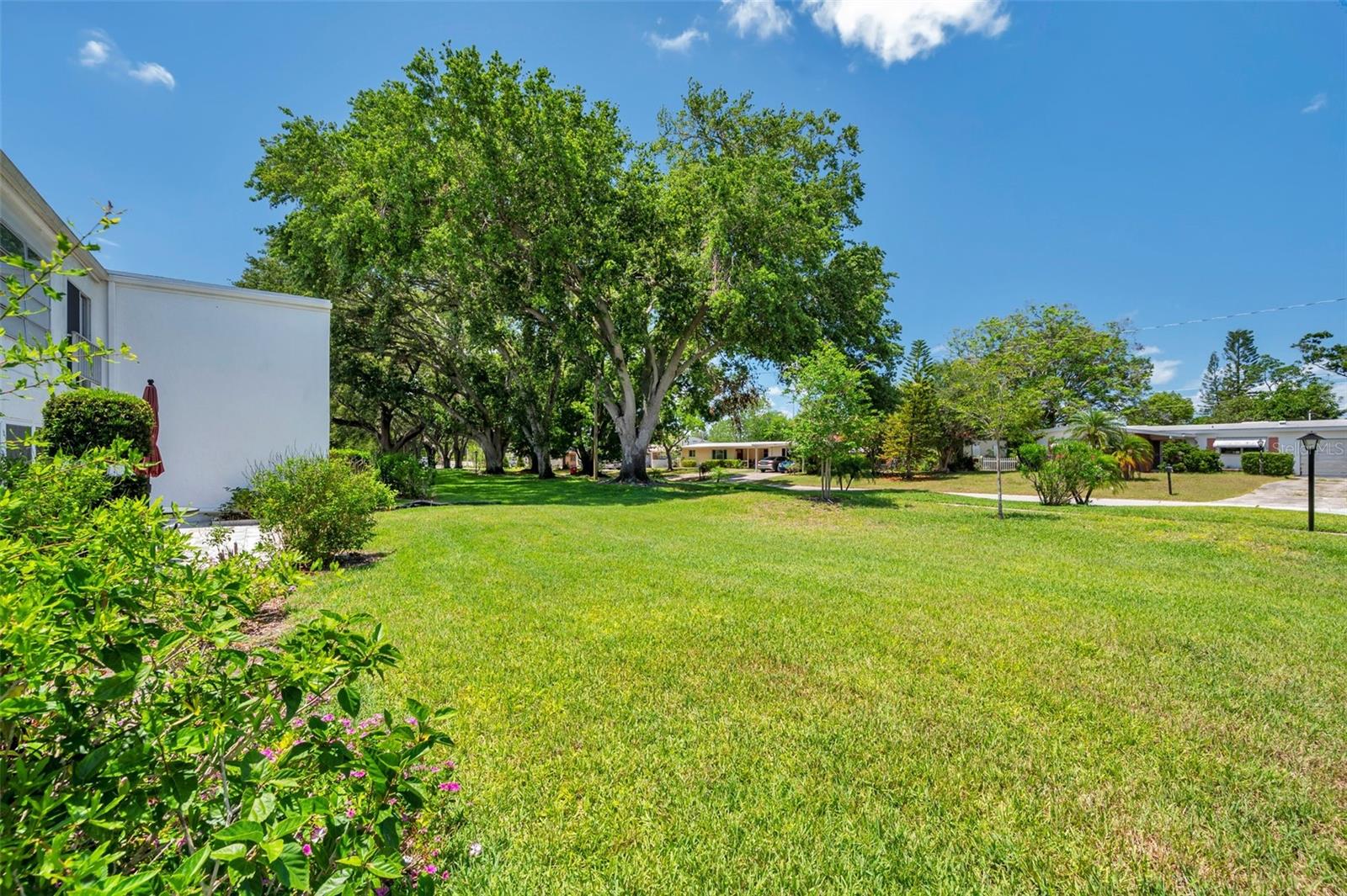 Image 4 of 37 For 1655 Highland Avenue D140