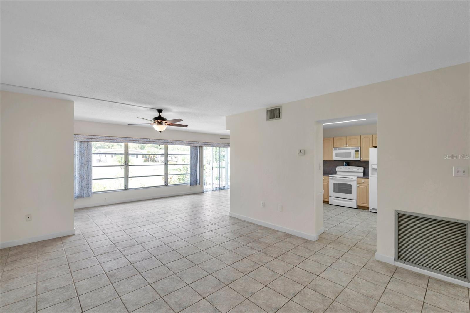 Image 8 of 37 For 1655 Highland Avenue D140