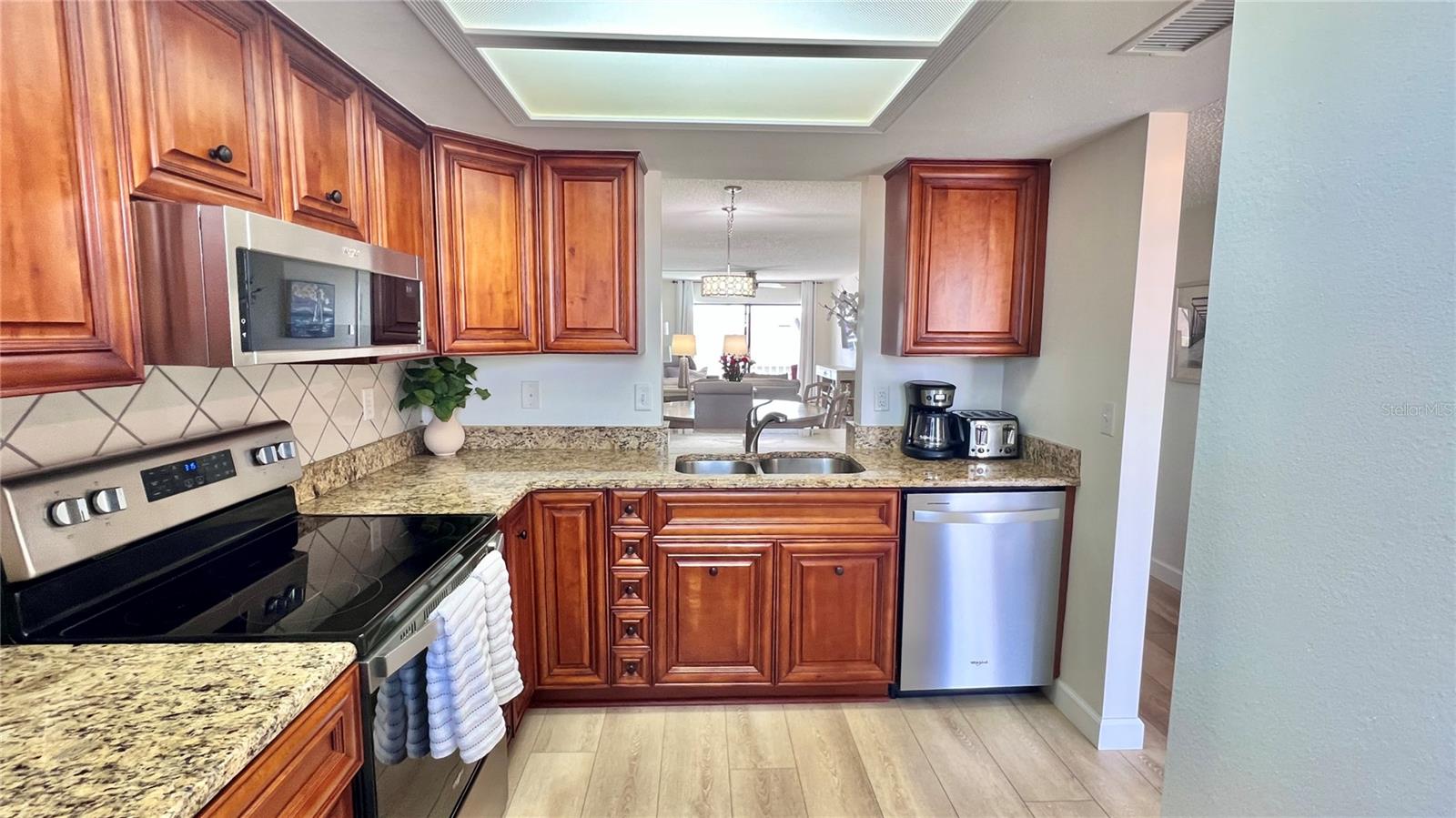 Image 11 of 60 For 719 Pinellas Bayway S 309
