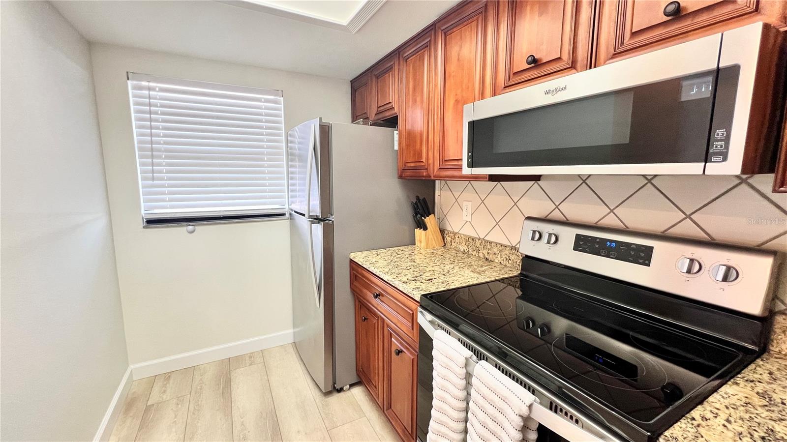 Image 13 of 60 For 719 Pinellas Bayway S 309