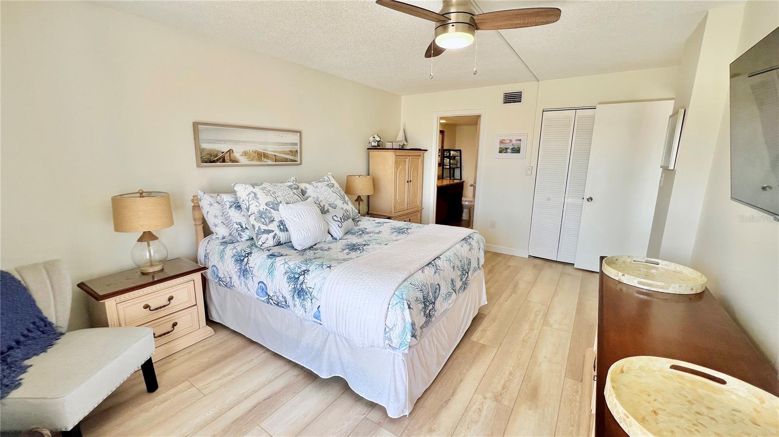 Image 28 of 60 For 719 Pinellas Bayway S 309