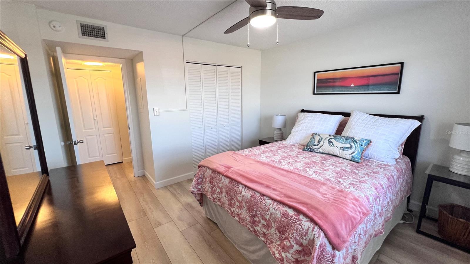 Image 35 of 60 For 719 Pinellas Bayway S 309