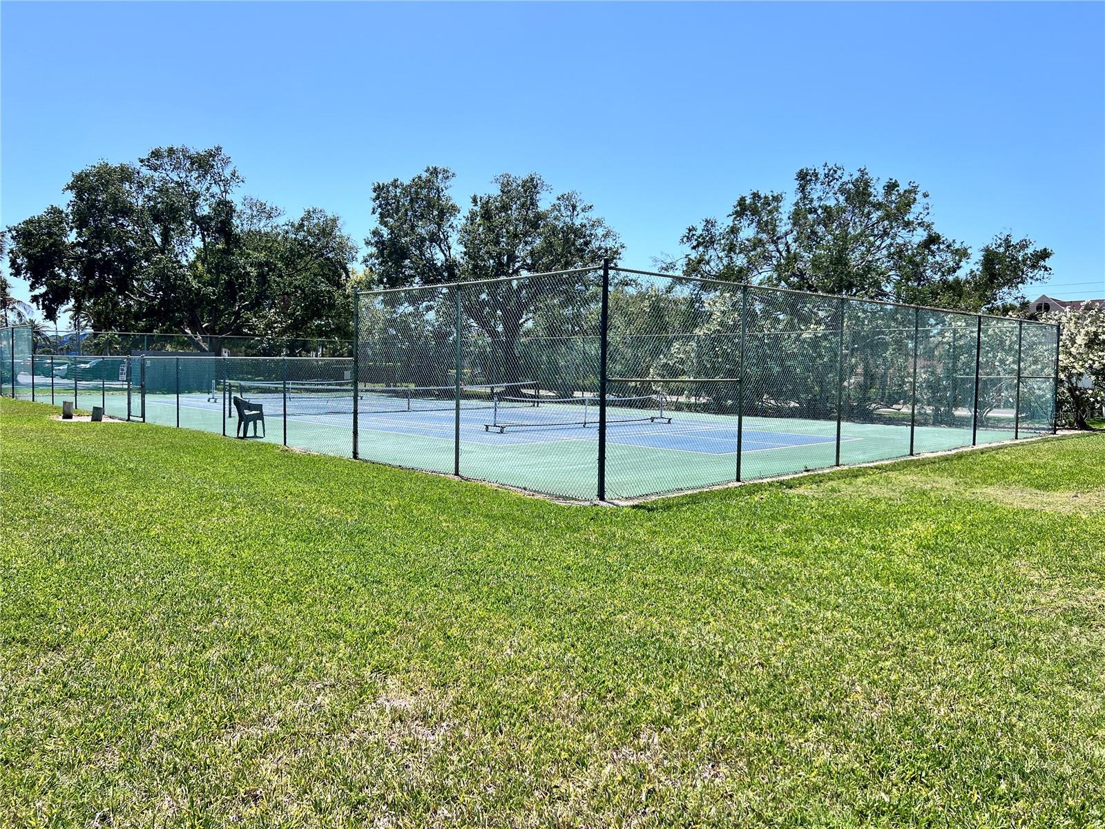 Image 42 of 60 For 719 Pinellas Bayway S 309