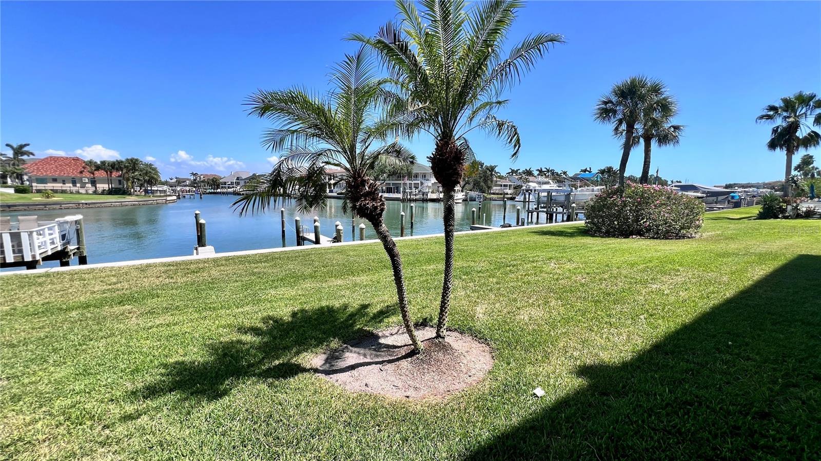 Image 53 of 60 For 719 Pinellas Bayway S 309