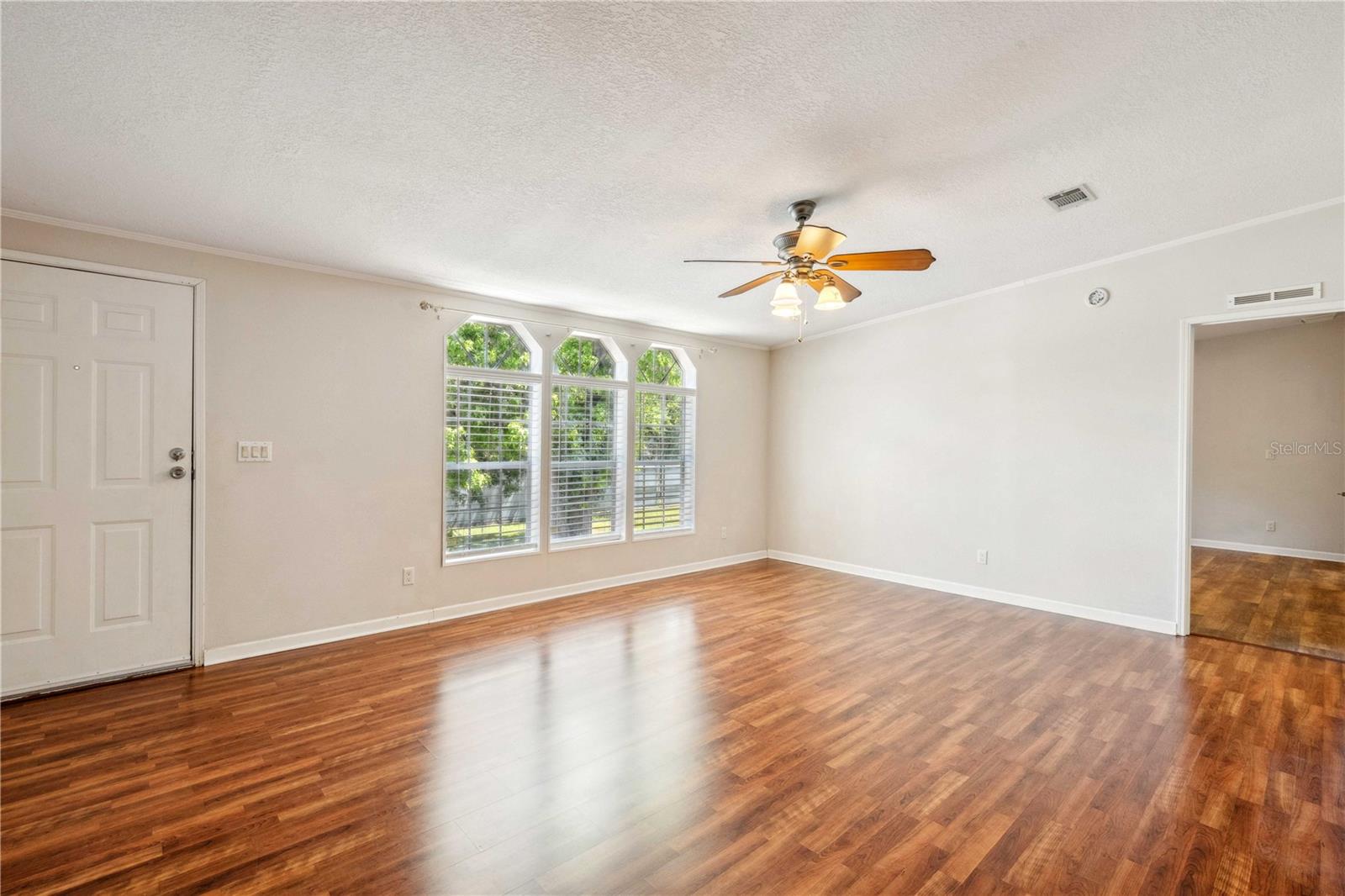 Image 5 of 50 For 3319 Fox Ridge Boulevard