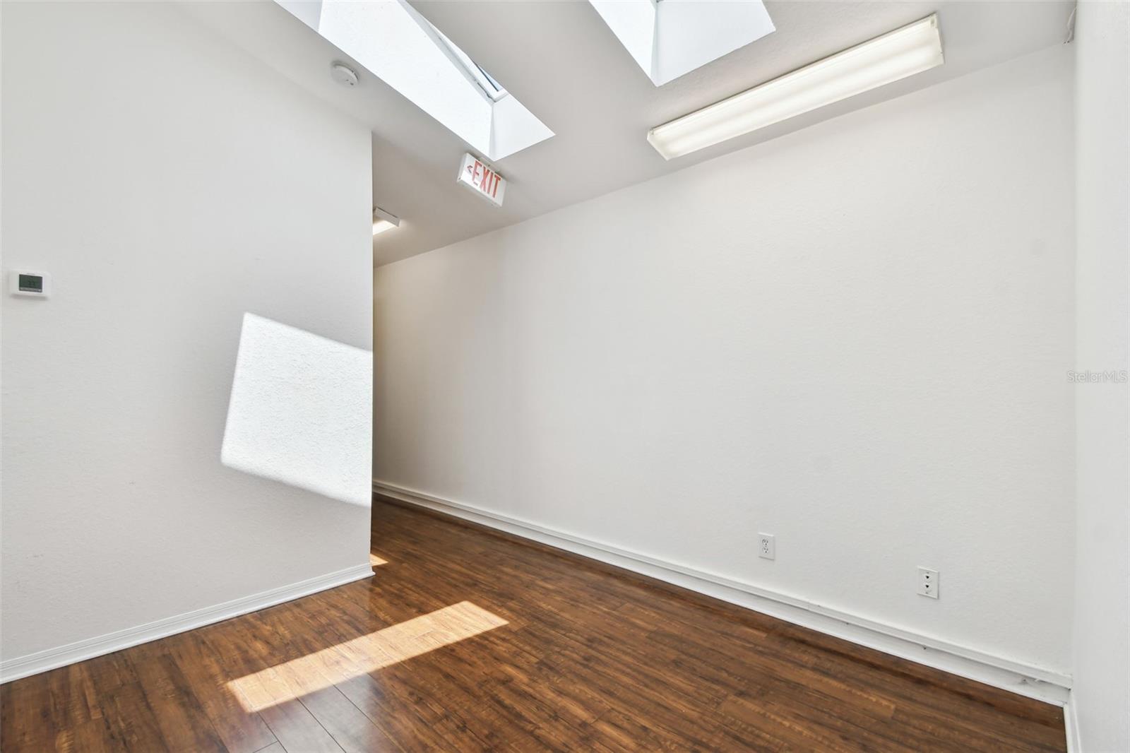 Image 3 of 6 For 670 2nd Street N