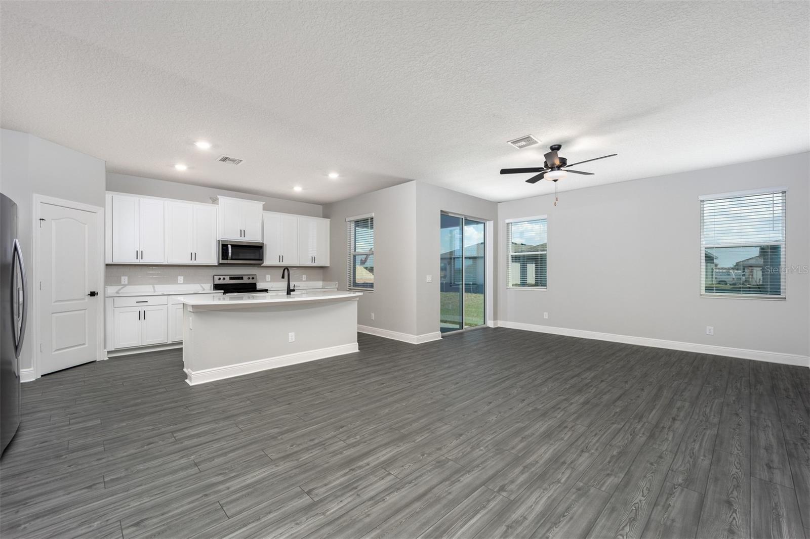 Image 5 of 17 For 3319 Chinotto Drive