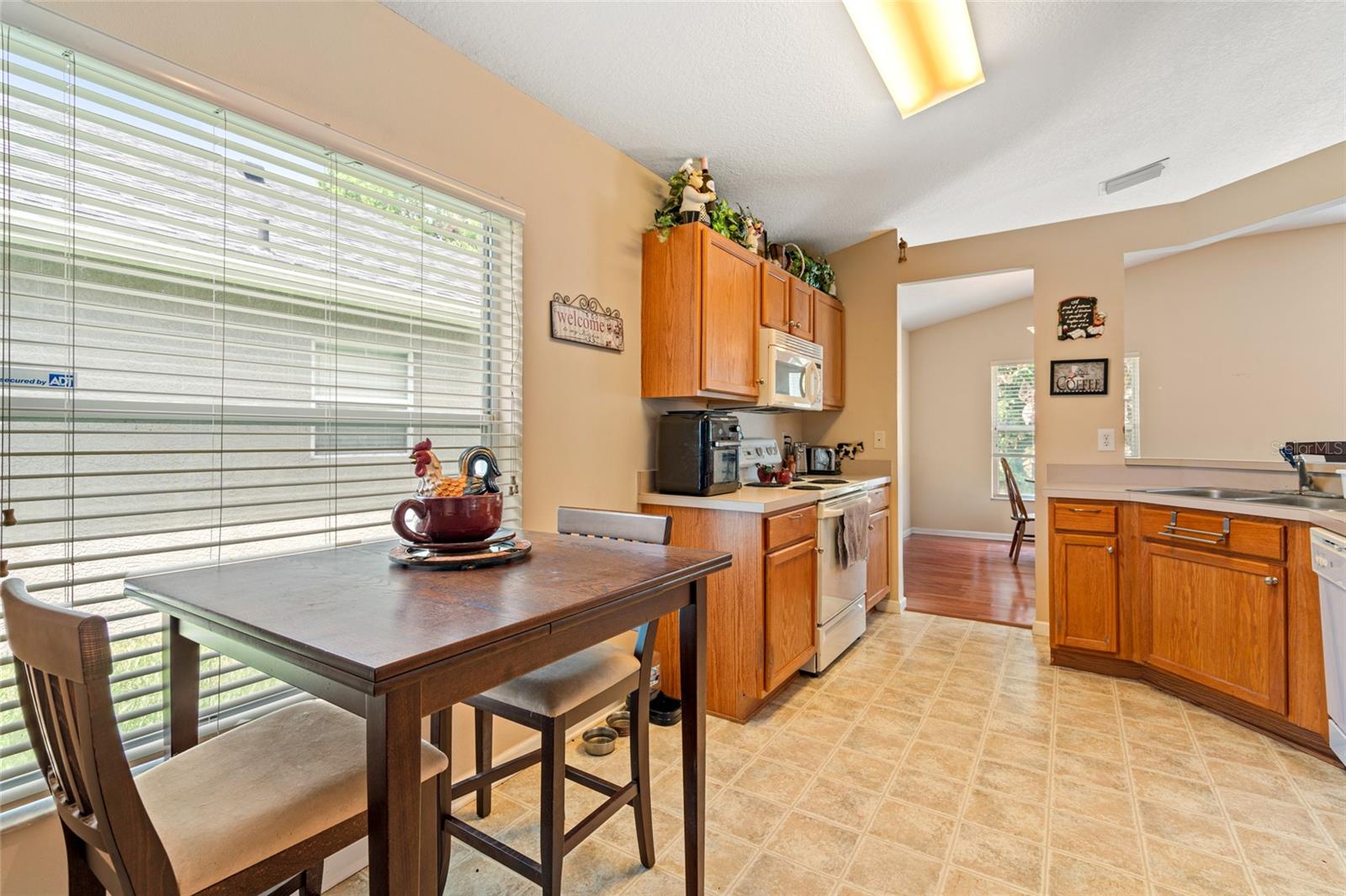 Listing photo id 10 for 5902 War Admiral Drive