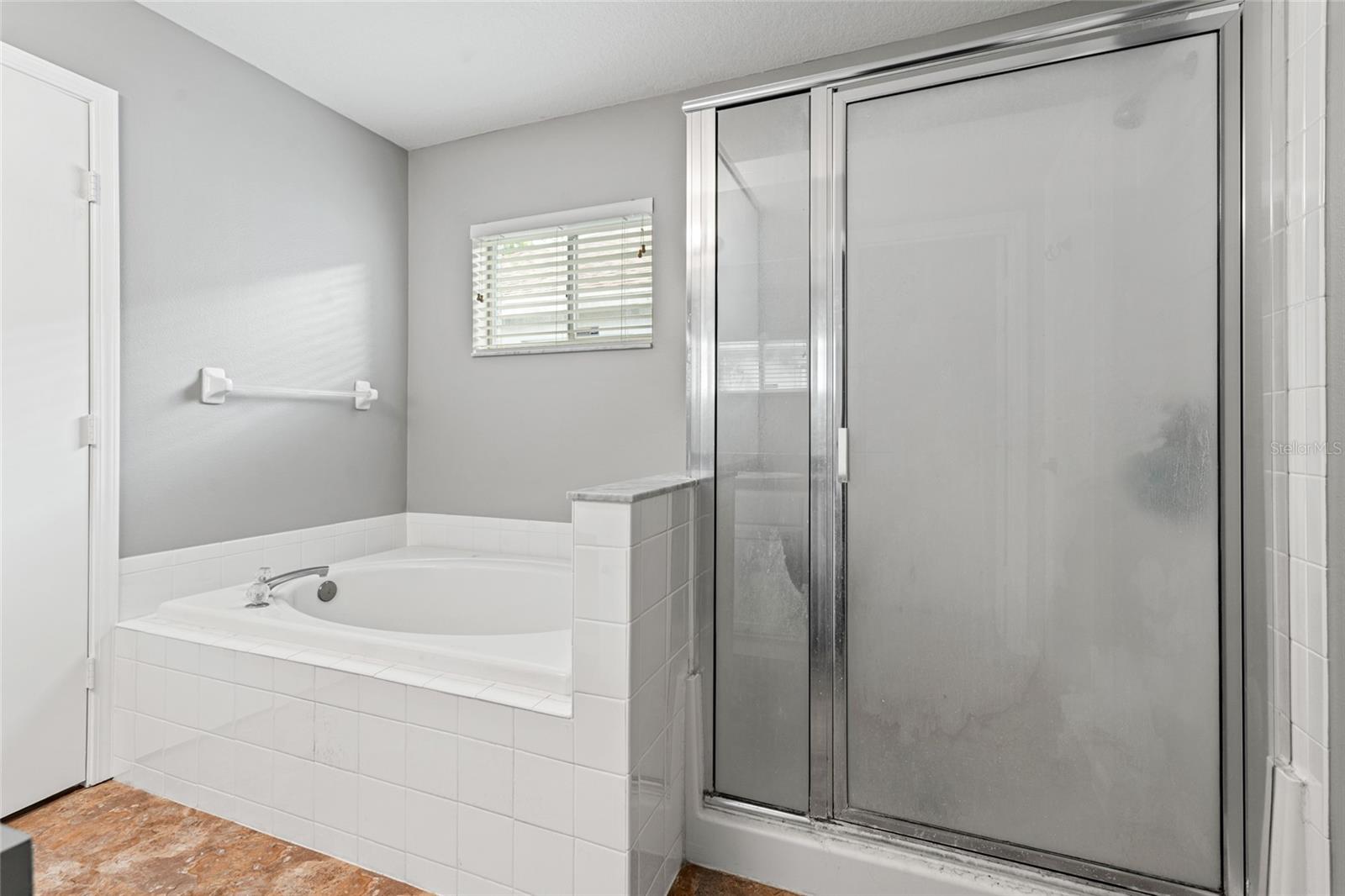 Listing photo id 15 for 5902 War Admiral Drive