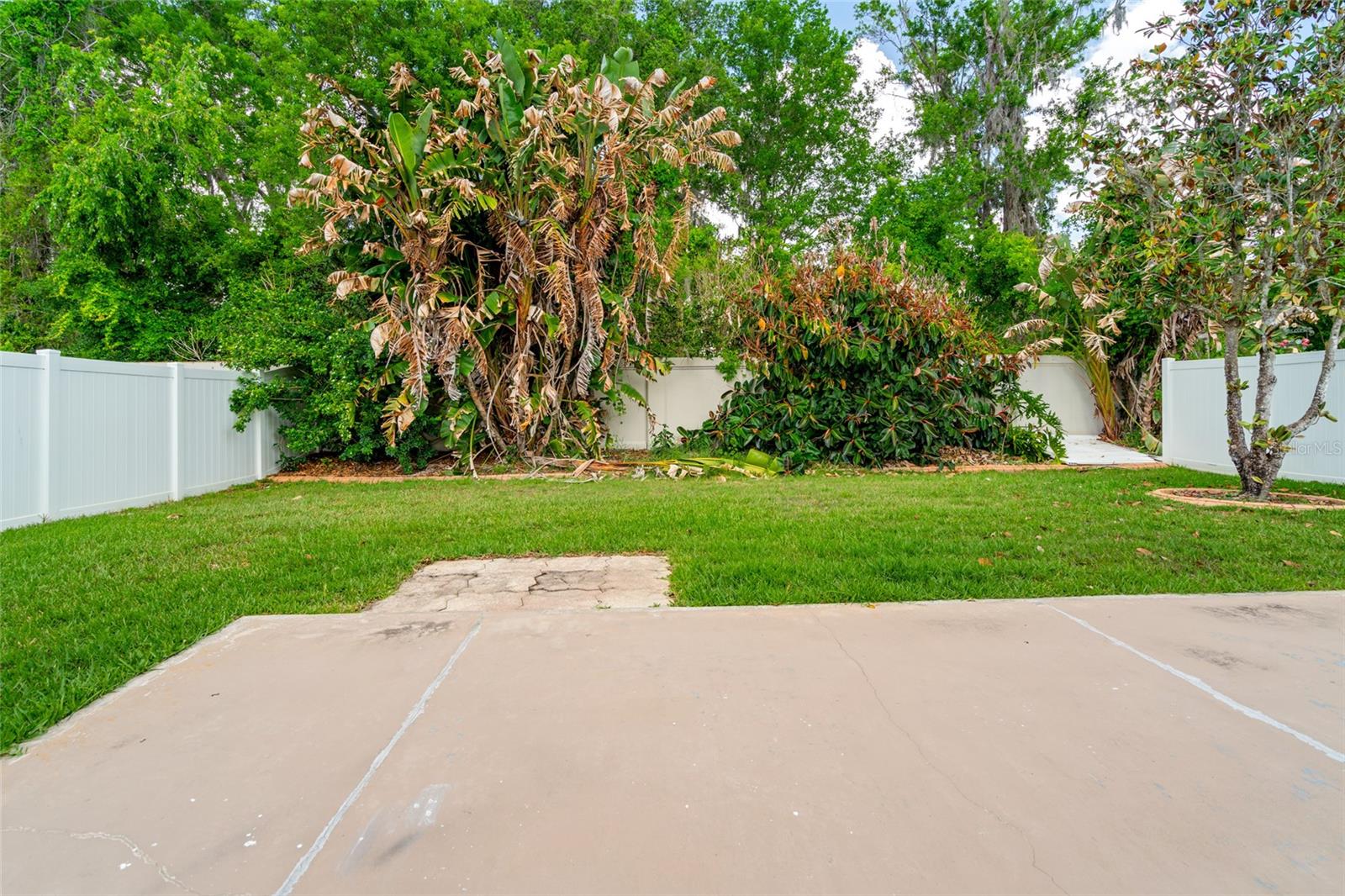 Listing photo id 19 for 5902 War Admiral Drive