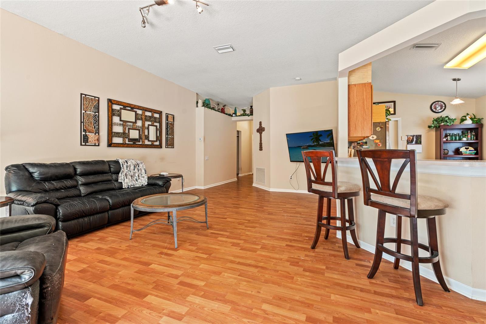 Listing photo id 7 for 5902 War Admiral Drive