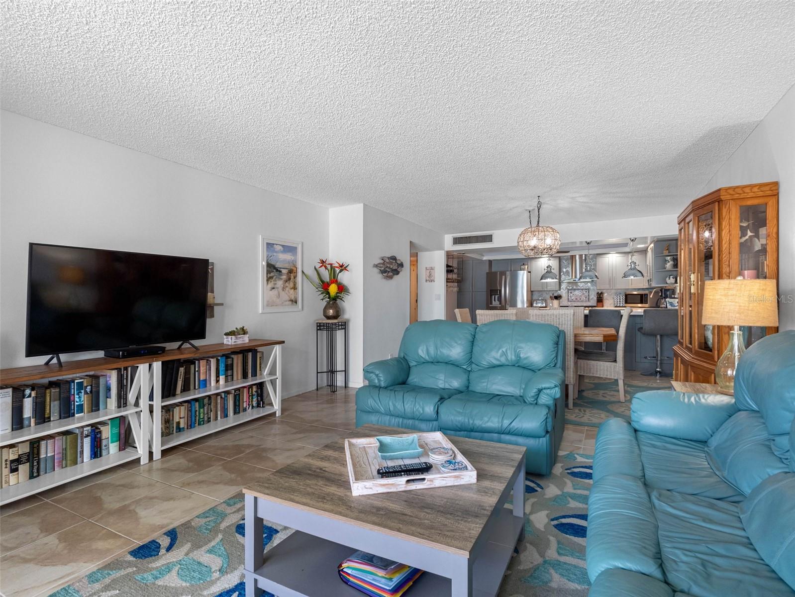 Image 22 of 48 For 1430 Gulf Boulevard 102