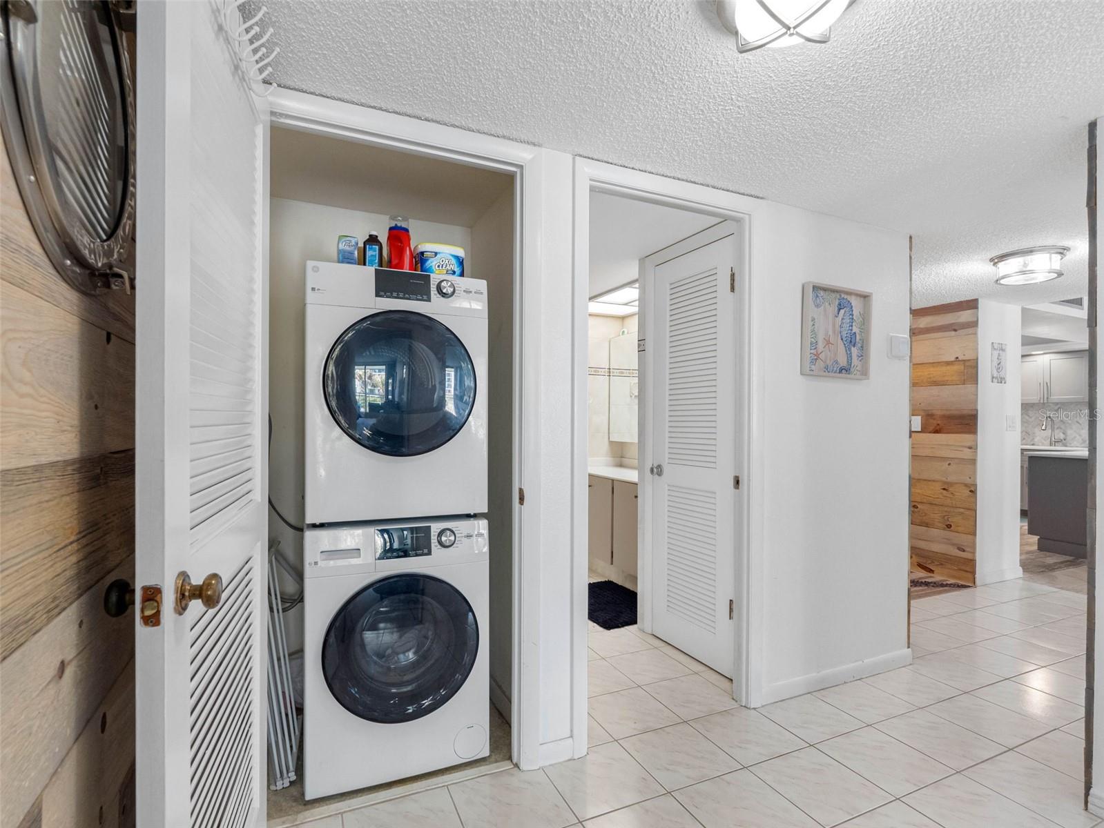 Image 26 of 48 For 1430 Gulf Boulevard 102