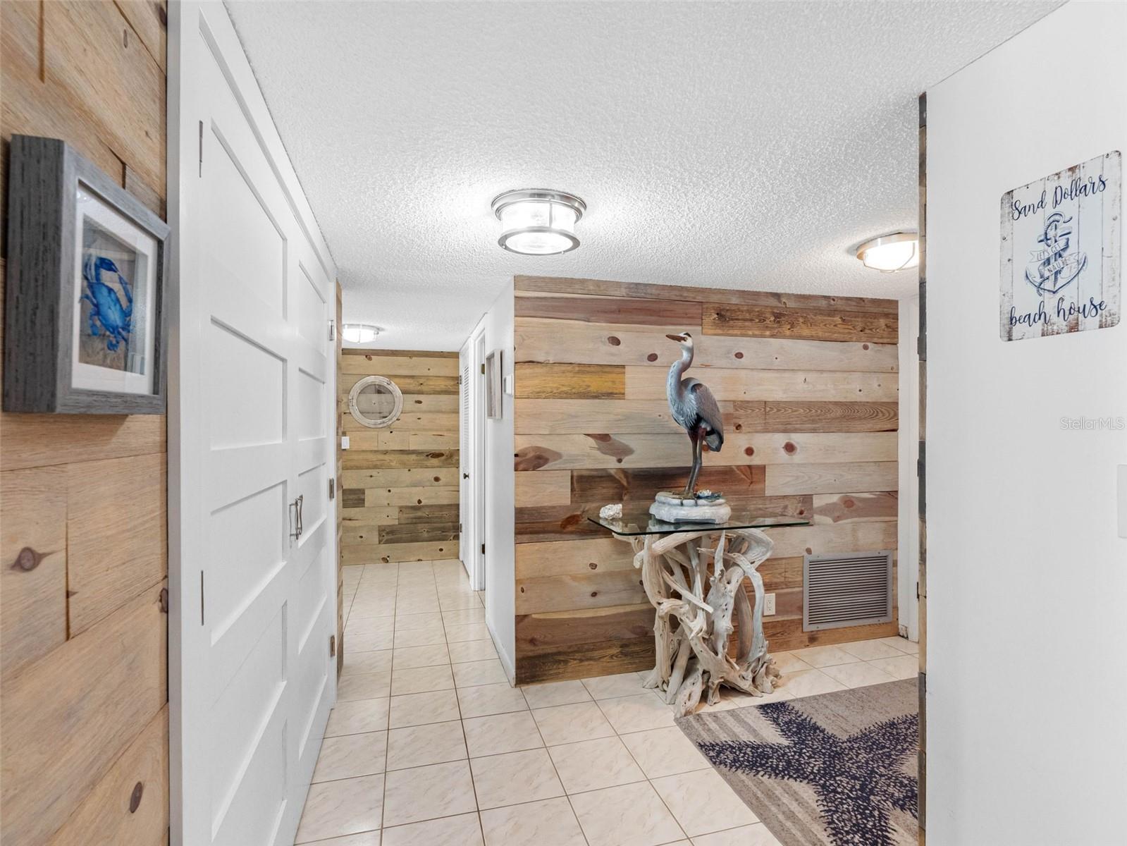 Image 4 of 48 For 1430 Gulf Boulevard 102