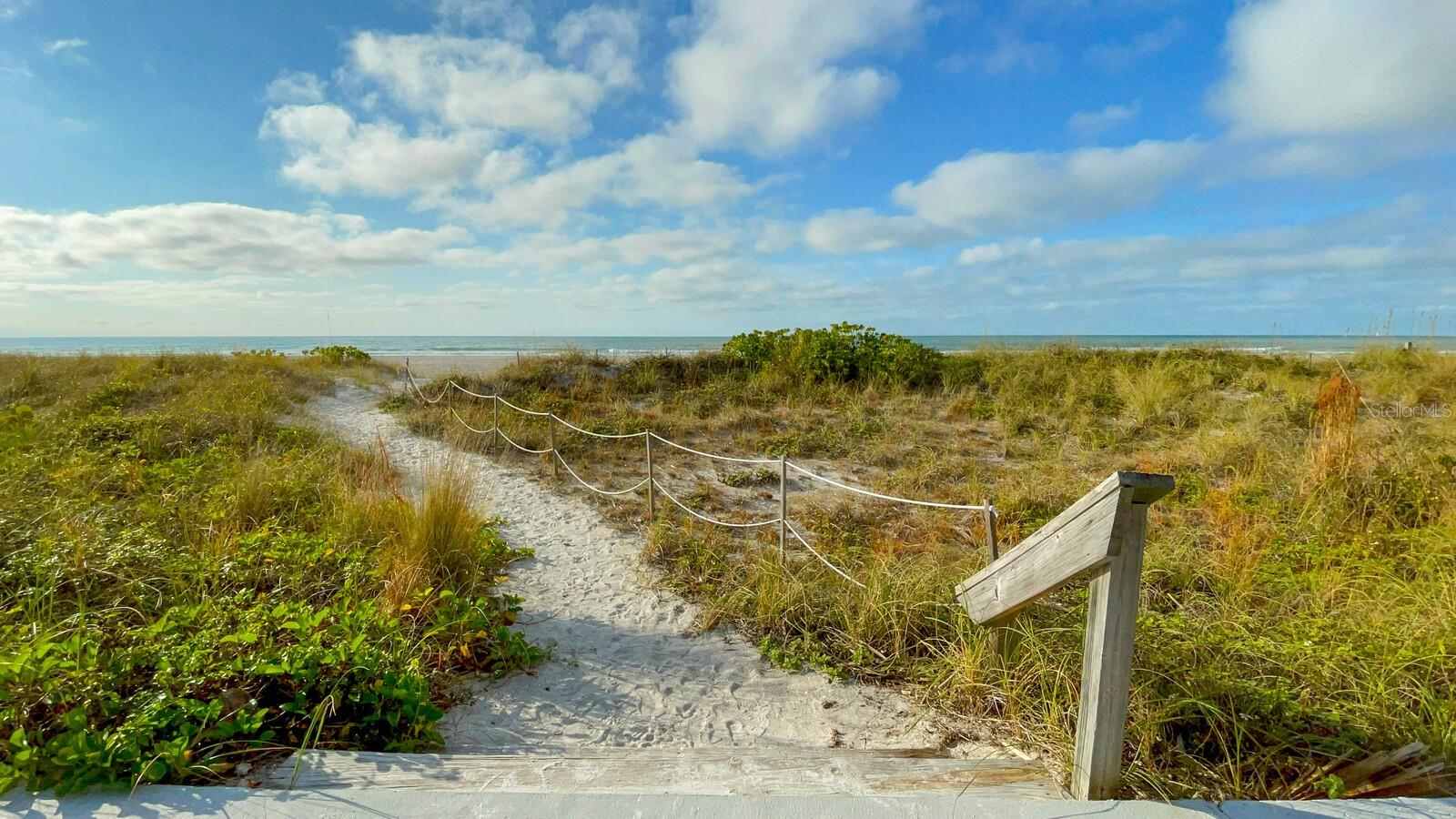 Image 43 of 48 For 1430 Gulf Boulevard 102