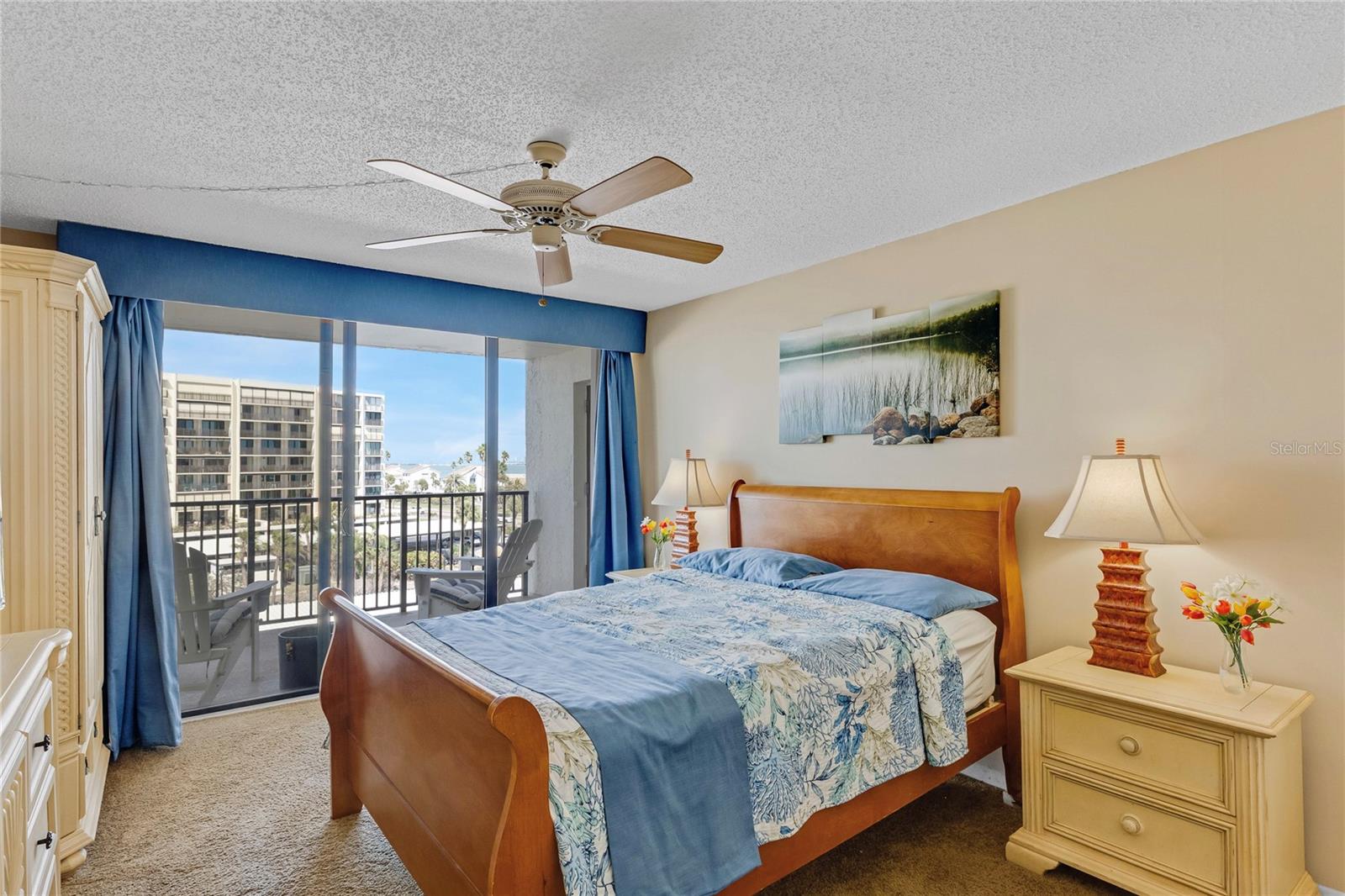 Listing photo id 12 for 1460 Gulf Boulevard 406