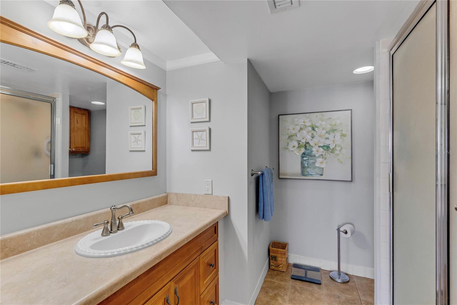 Listing photo id 16 for 1460 Gulf Boulevard 406